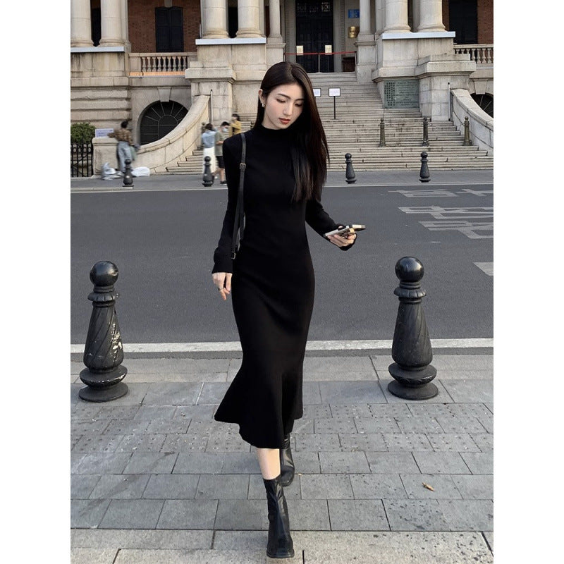 Autumn and winter with coats, high-end slimming, semi-turtleneck black dress, Hepburn style with temperament mermaid skirt