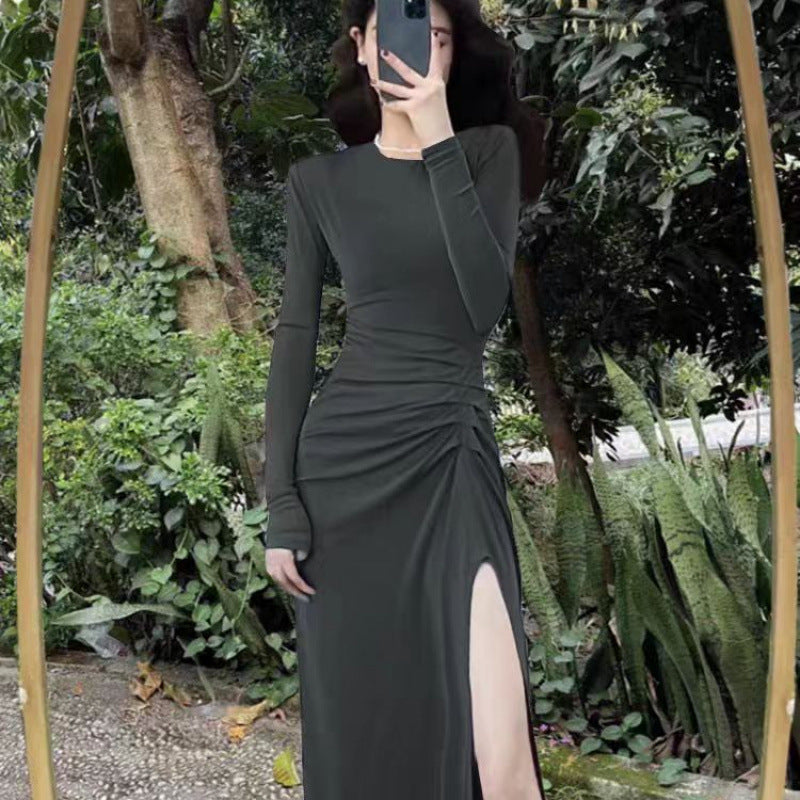 2025 autumn and winter new dress fashionable fried street royal sister wind high split fork pleated slim cover black dress