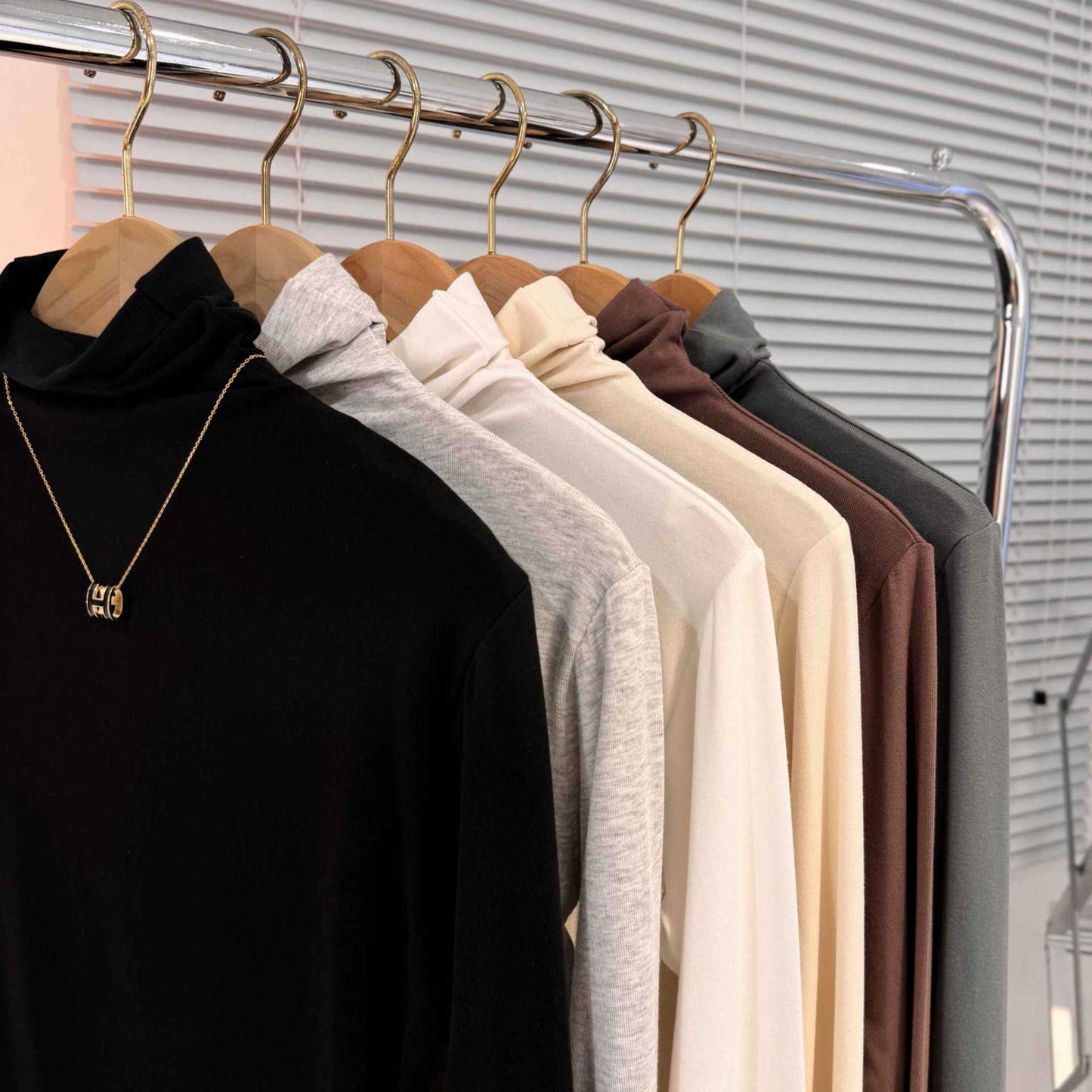 Threaded turtleneck base shirt women's 2025 new autumn and winter inner stacked collar long-sleeved T-shirt foreign style black versatile top