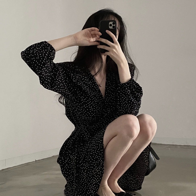 French polka dot V-neck long-sleeved dress, women's one-piece belt, spring and autumn suit, small short skirt