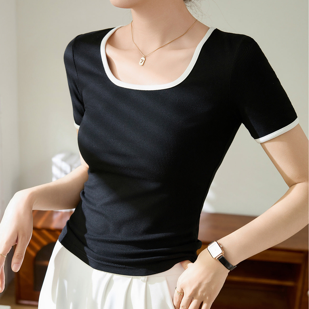 [Use good materials] High elastic threaded cotton square neck T-shirt women's short sleeve 2026 new retro color matching tight bottoming shirt