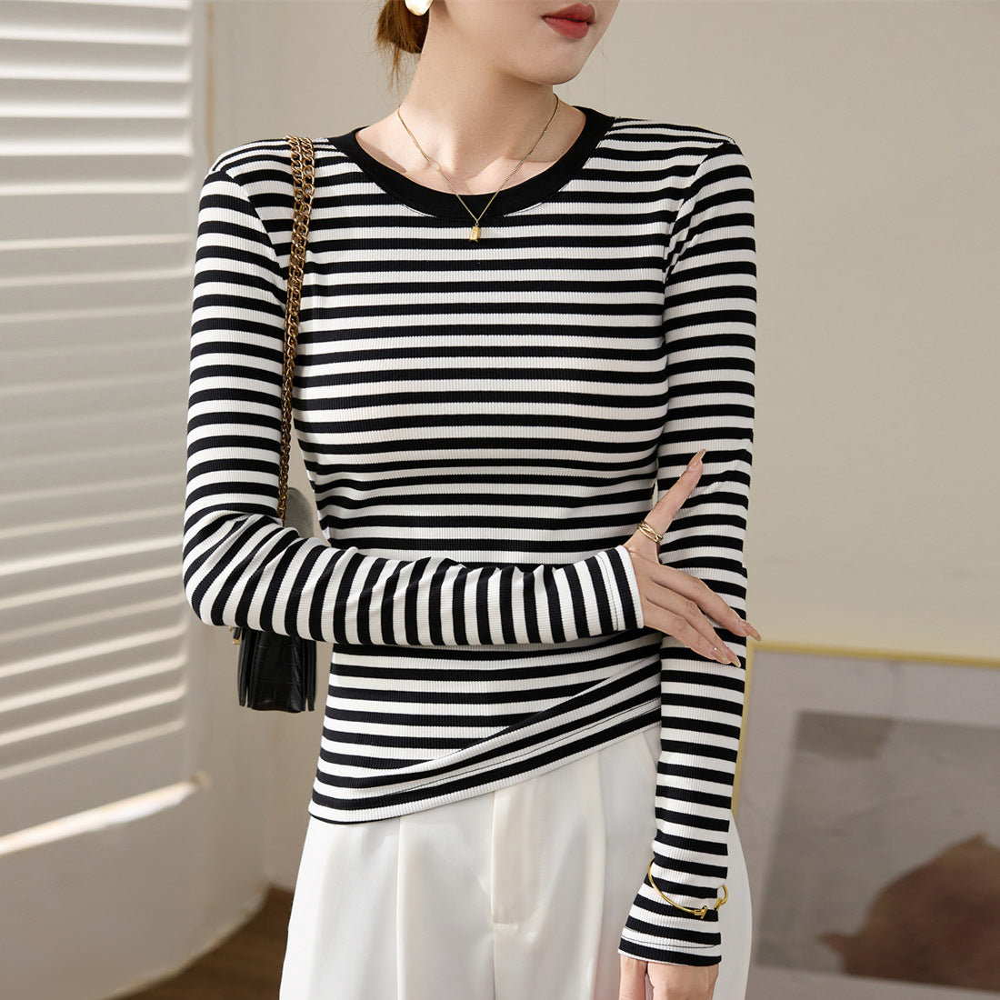 High quality, black and white striped t-shirt women's pure cotton 2026 autumn and winter wear new slim-fit front shoulder top long-sleeved bottoming shirt
