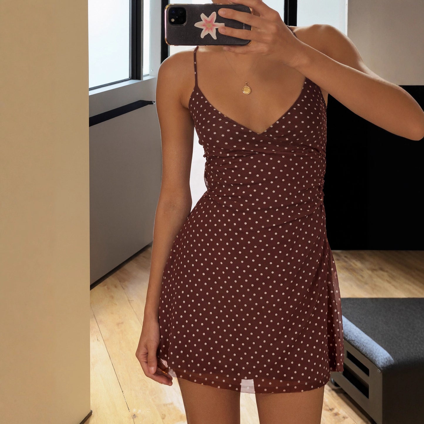 Elegant French style polka dot V-neck suspender dress temperament sexy backless lace-up design waist A version short skirt