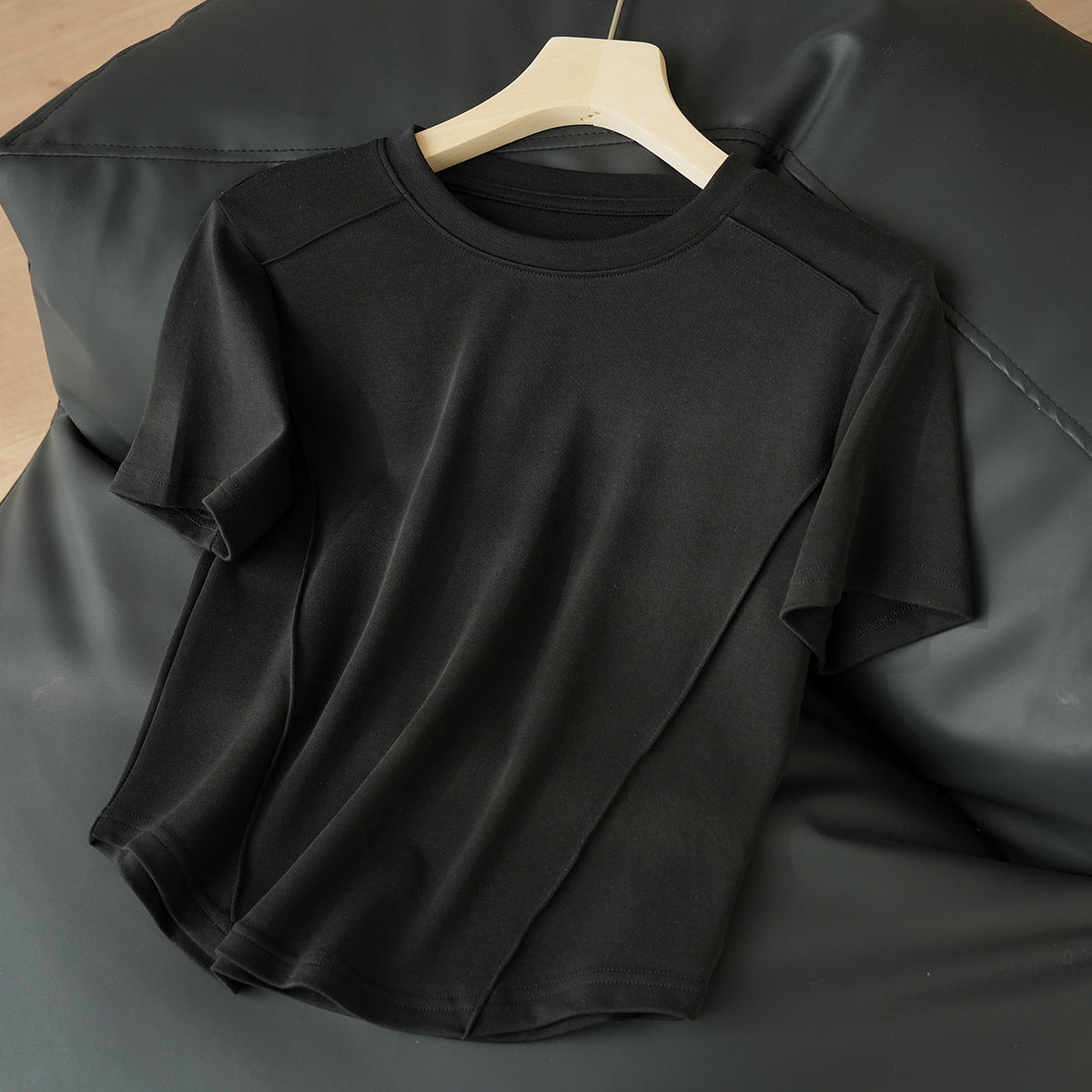 [Use good materials] Three-dimensional line design sense high elastic threaded cotton T-shirt women's summer new round neck short-sleeved top