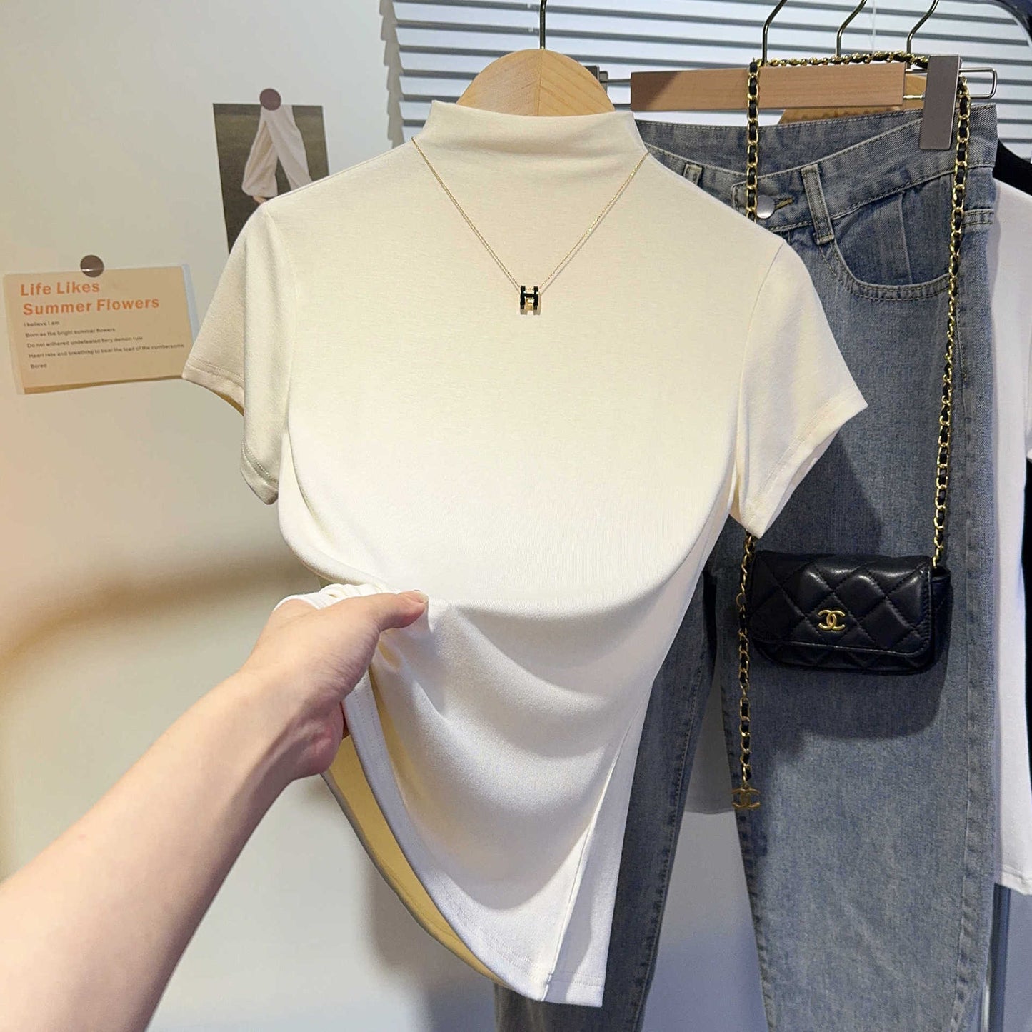 Short-sleeved t-shirt women's slim-fitting sexy shoulder bottoming shirt 2025 with summer daily wear top semi-turtleneck