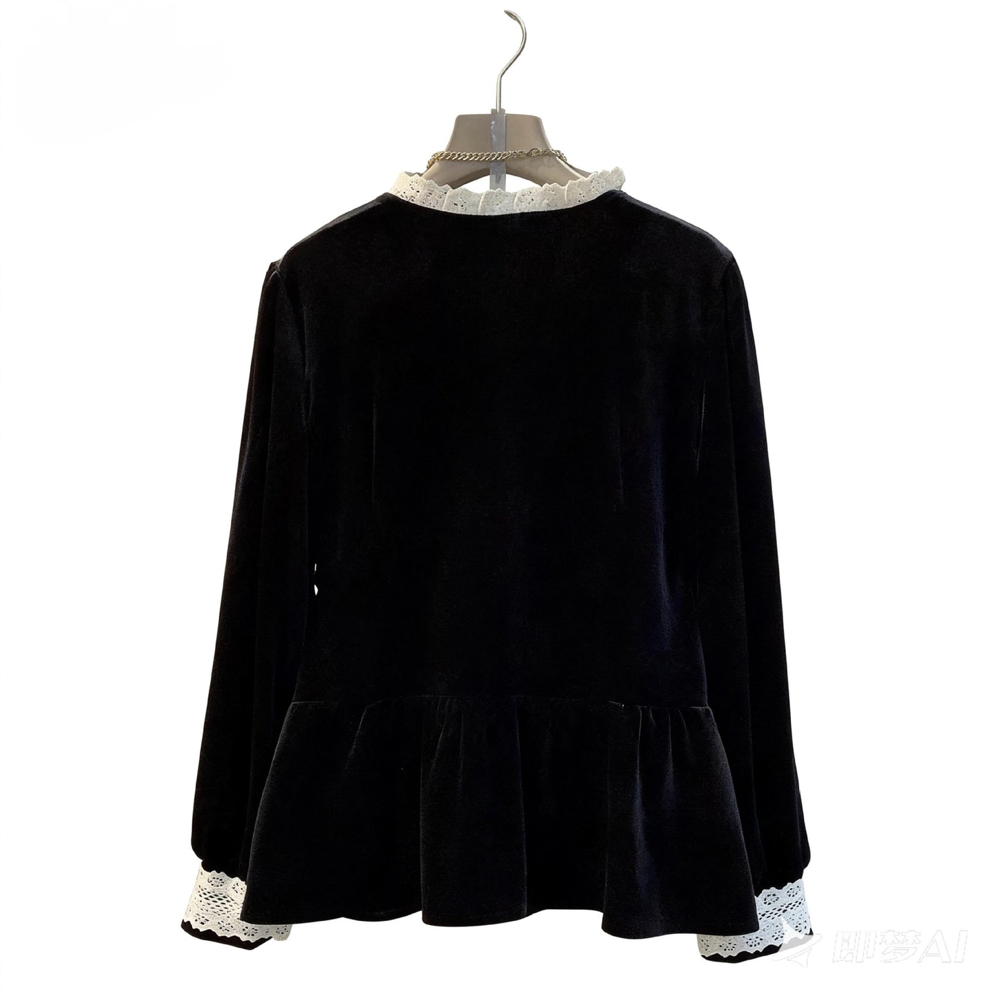 In the fall of 2025, the new large-size women's clothing covers the meat and looks thin. French retro long-sleeved shirt and top 221 #