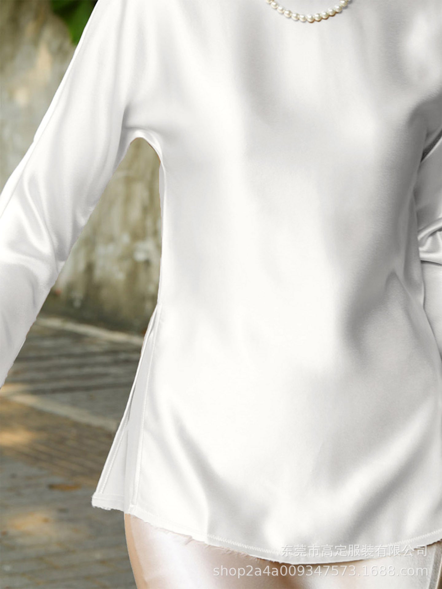 Haute couture spot~ imported acetic acid satin glossy silky slim long-sleeved shirt heavy solid color crew neck top autumn