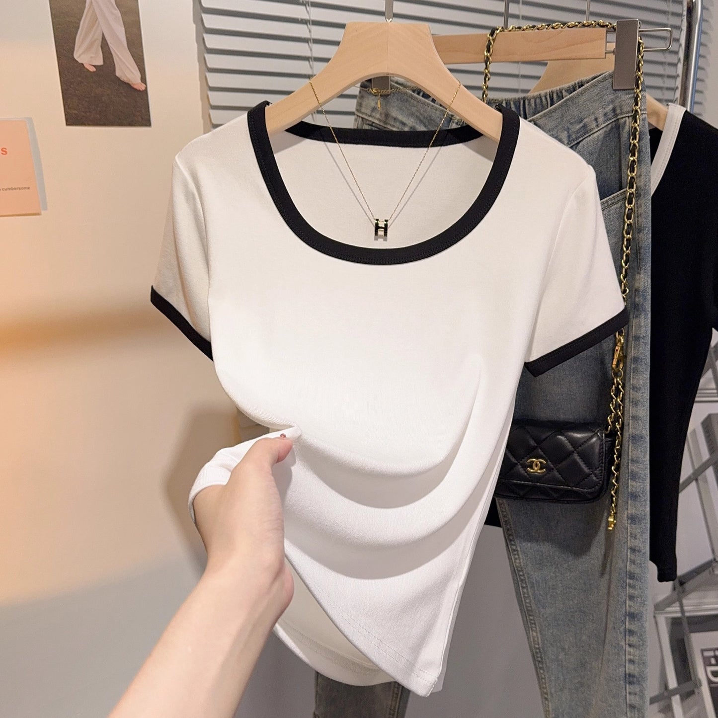 Front Shoulder Low Neck Short Sleeve T-Shirt Women's 2025 New Summer Bottom Shirt Slim Spice Girl Threaded Contrasting Splicing Top