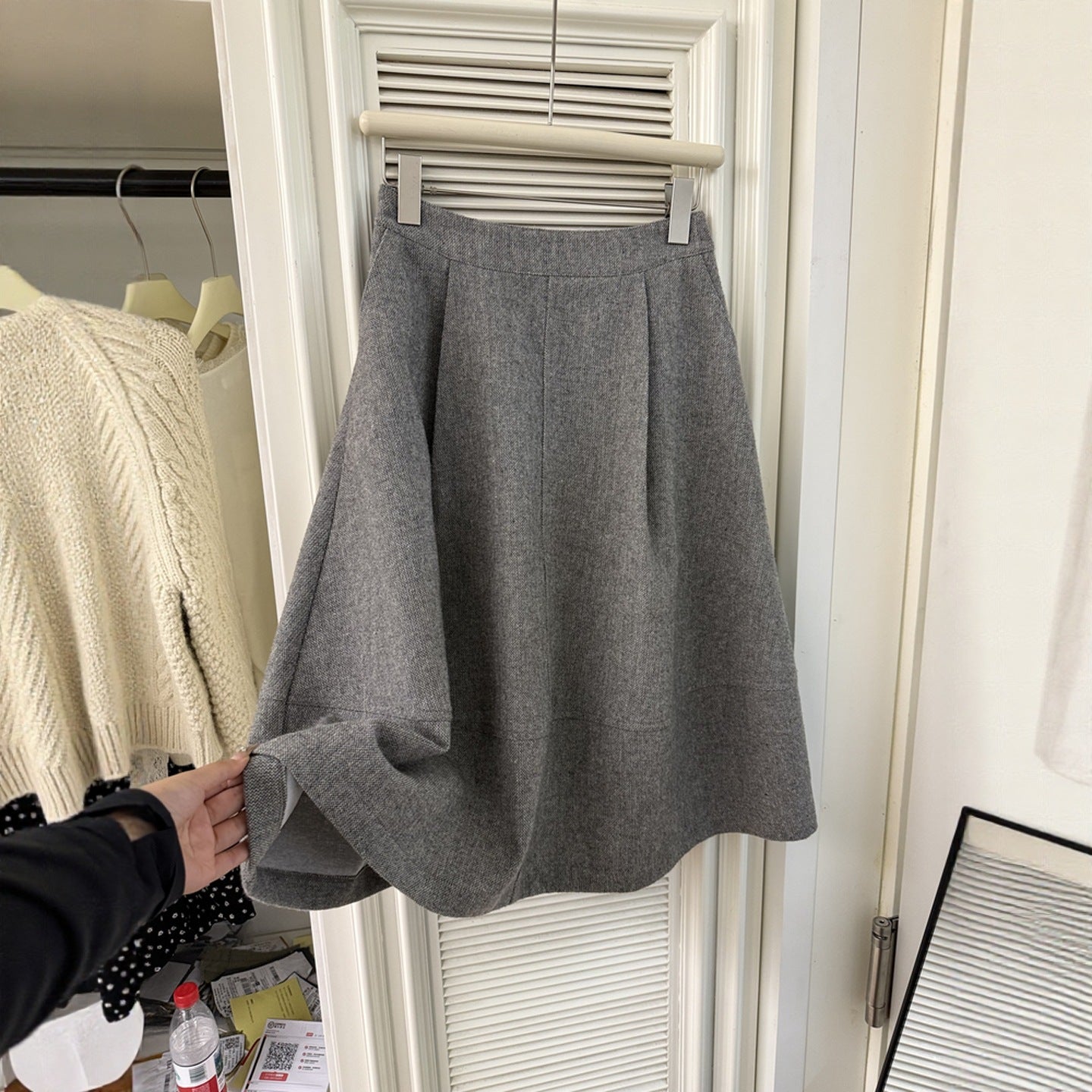 Grey woolen bud skirt women's autumn and winter miu wear with high waist and thin pear-shaped Berkeley skirt