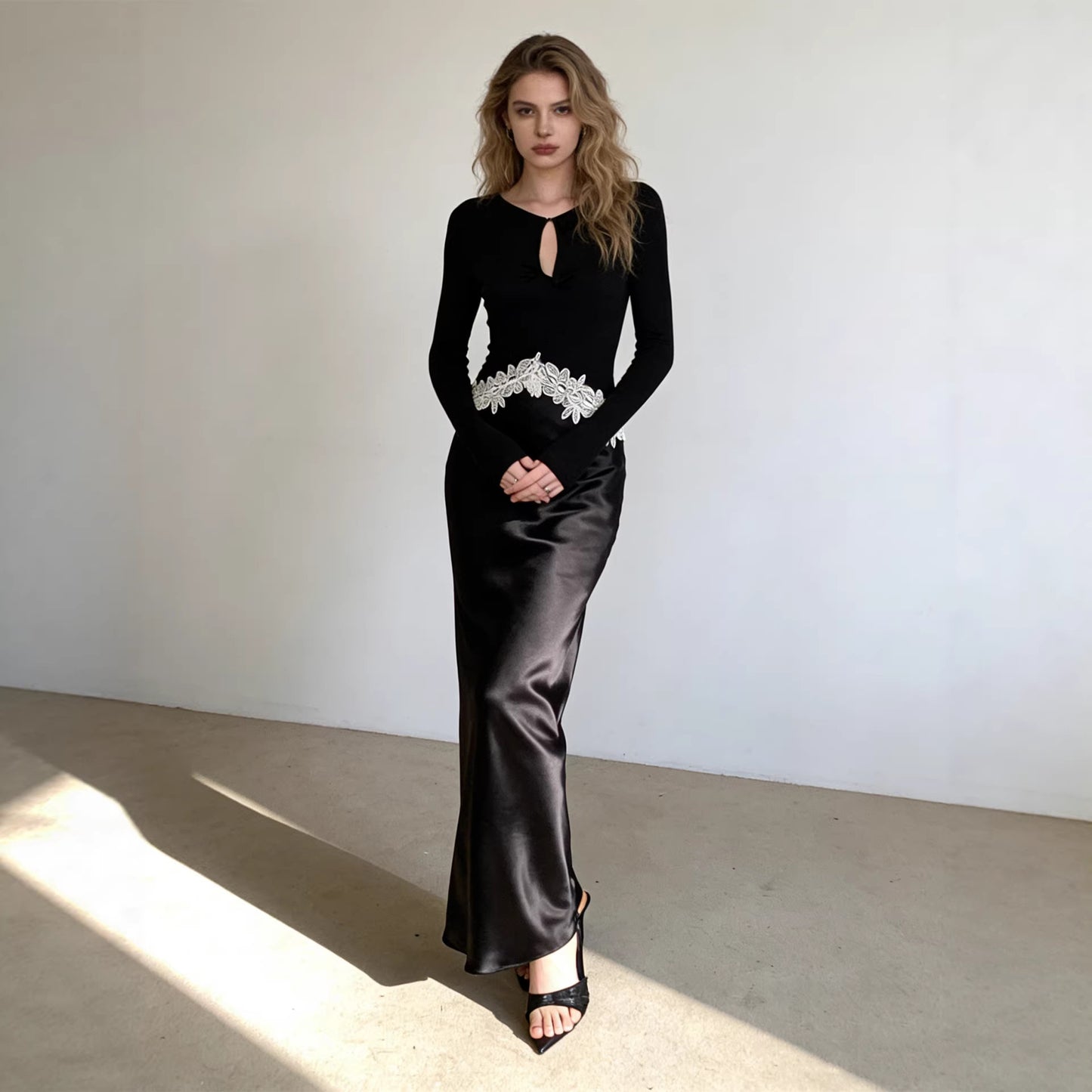 Haute couture new waist embroidered lace splicing imported acetic acid holiday banquet design round neck long sleeve dress