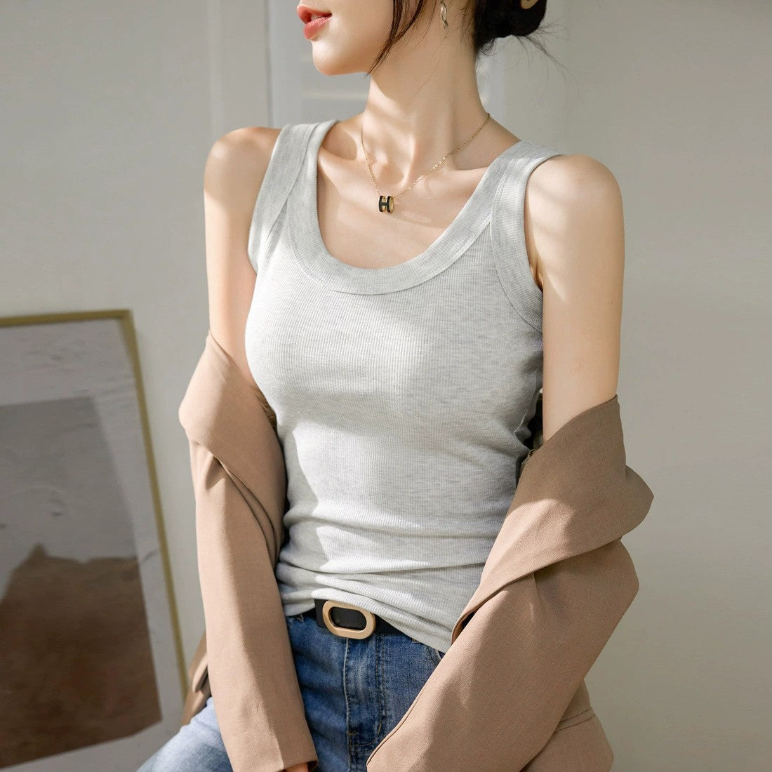 Selection of high elastic threaded cotton vest for women's summer inner with Victoria suspender top, wide shoulder strap, cover sub-breasts, anti-light