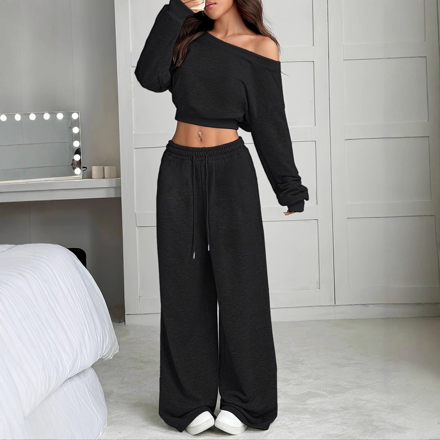 Spot European and American casual suit solid color sweater women's one-word collar off-shoulder loose knitted short long-sleeved suit