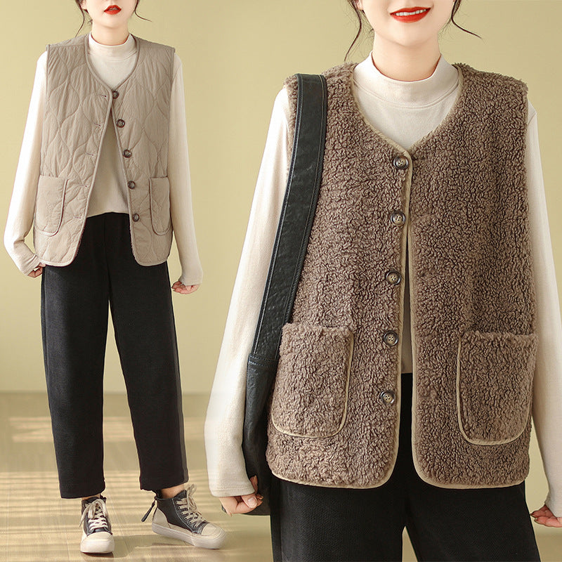Real shot 2025 autumn and winter new lamb wool warm sleeveless big pocket vest women wear vest jacket on both sides