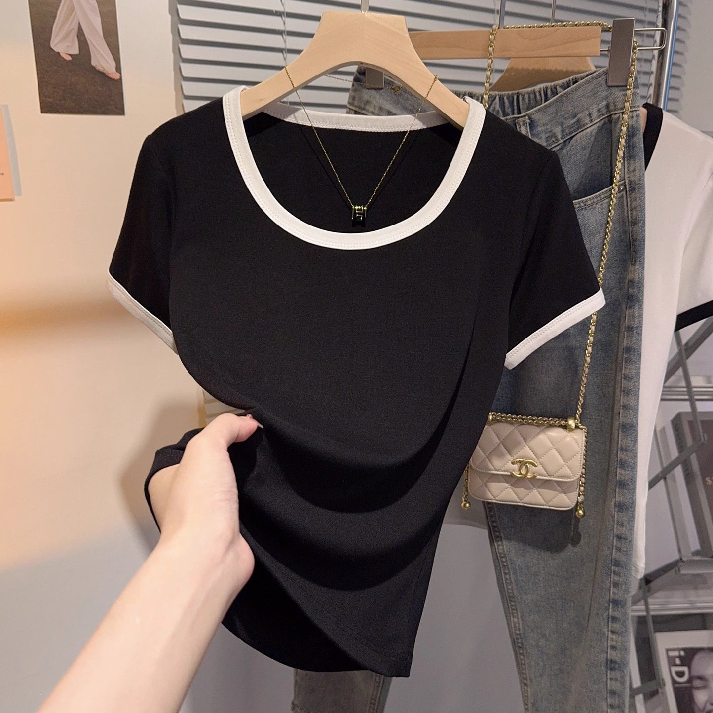 Front Shoulder Low Neck Short Sleeve T-Shirt Women's 2025 New Summer Bottom Shirt Slim Spice Girl Threaded Contrasting Splicing Top