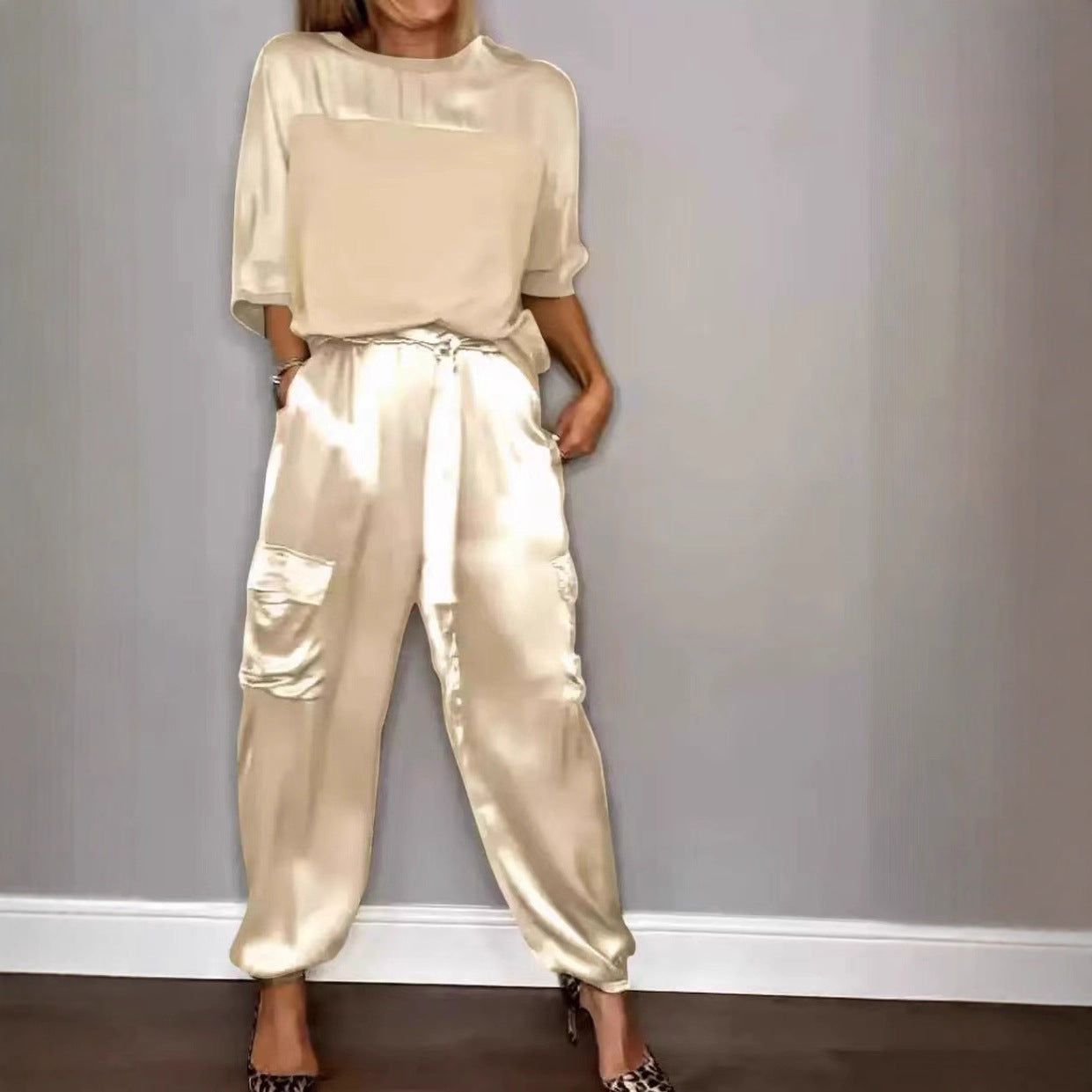 Amazon, Europe, America, Spring and Autumn Fashion Women's Solid Color Smooth Satin Five-Sleeve Top Two-piece Set Feminine Elegance