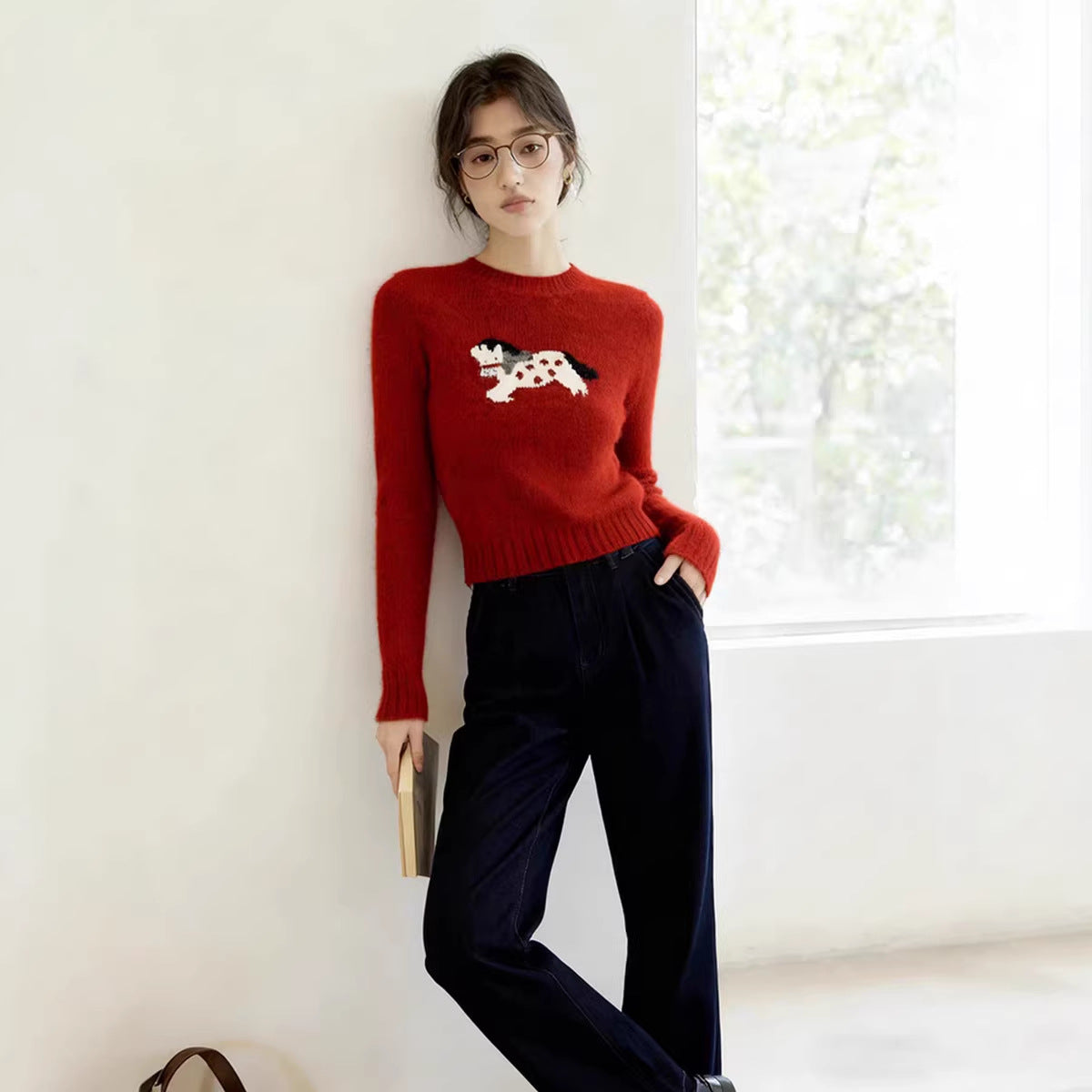 2025 winter senior feeling super good-looking soft waxy lazy wind age reduction unique relaxation New Year's red knitted sweater women