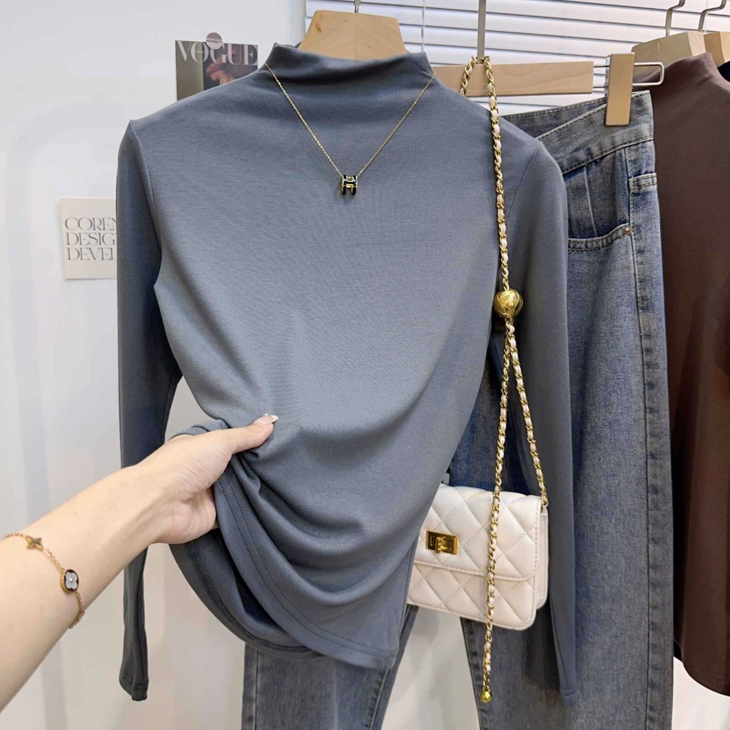 Half turtleneck long-sleeved T-shirt women's autumn thread design sense niche foreign style age reduction beautiful chic top bottoming shirt