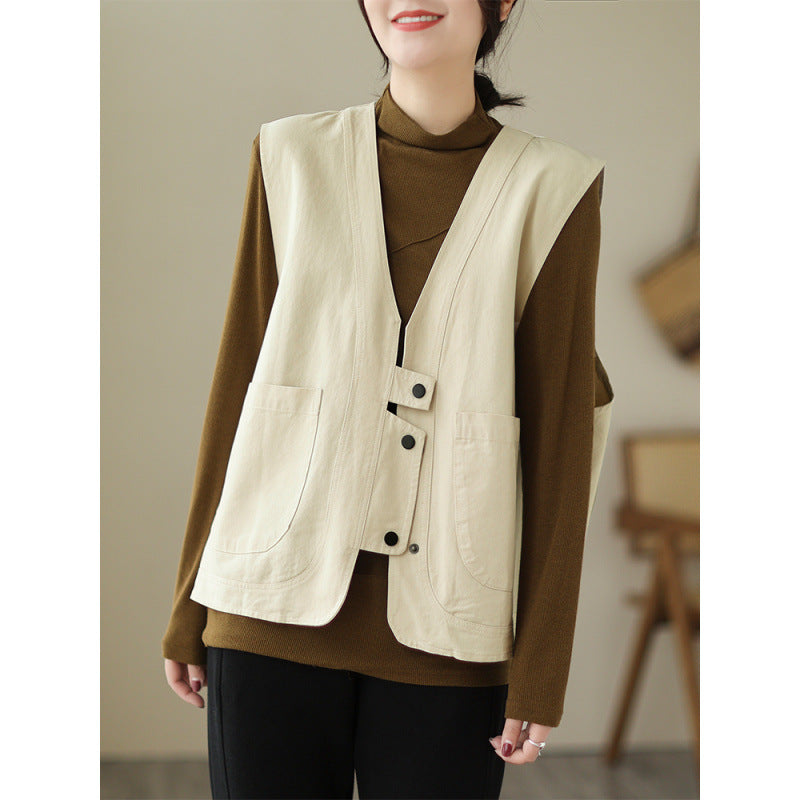 The real shot is the new retro short tooling vest jacket in the autumn of 2025, with a thin vest and a V-neck vest for women.