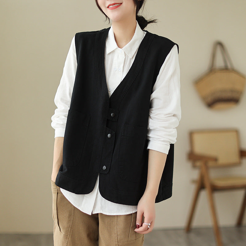 The real shot is the new retro short tooling vest jacket in the autumn of 2025, with a thin vest and a V-neck vest for women.