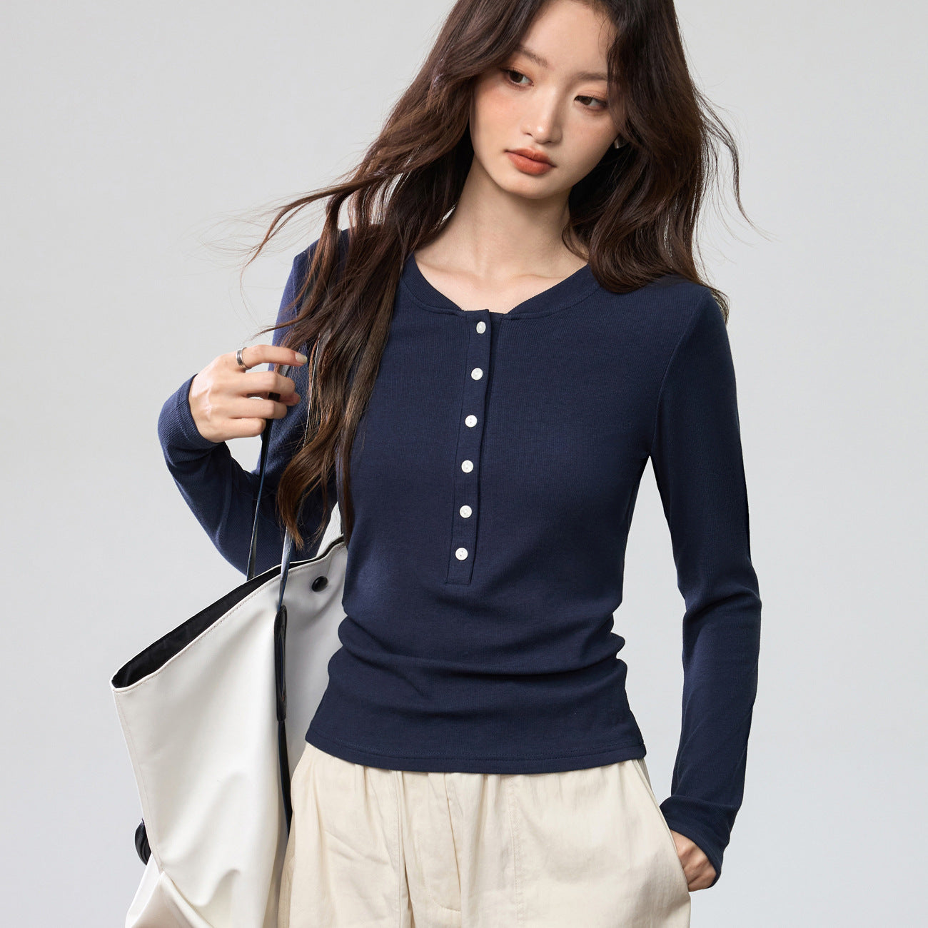 260g优可丝 亨利领气质新款秋装纽扣长袖T恤女修身显瘦上衣打底衫