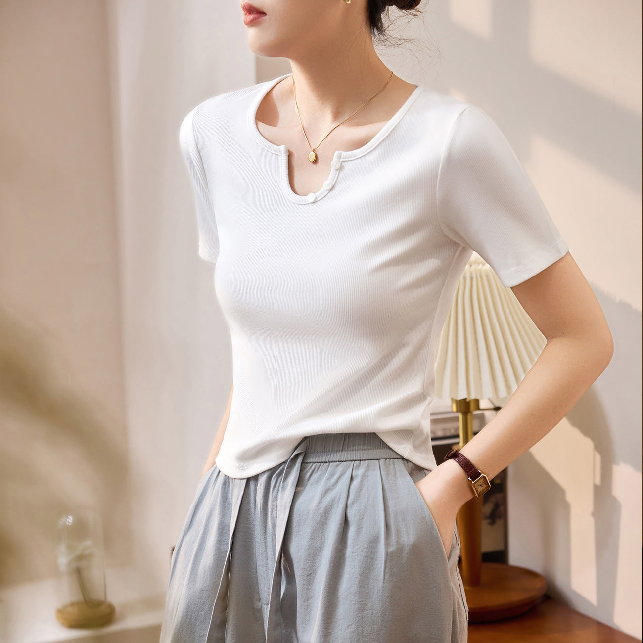 #Selection of pure cotton #High-waisted U-neck shell buckle T-shirt women's short-sleeved 2026 summer new slim-fitting and thin shoulder top
