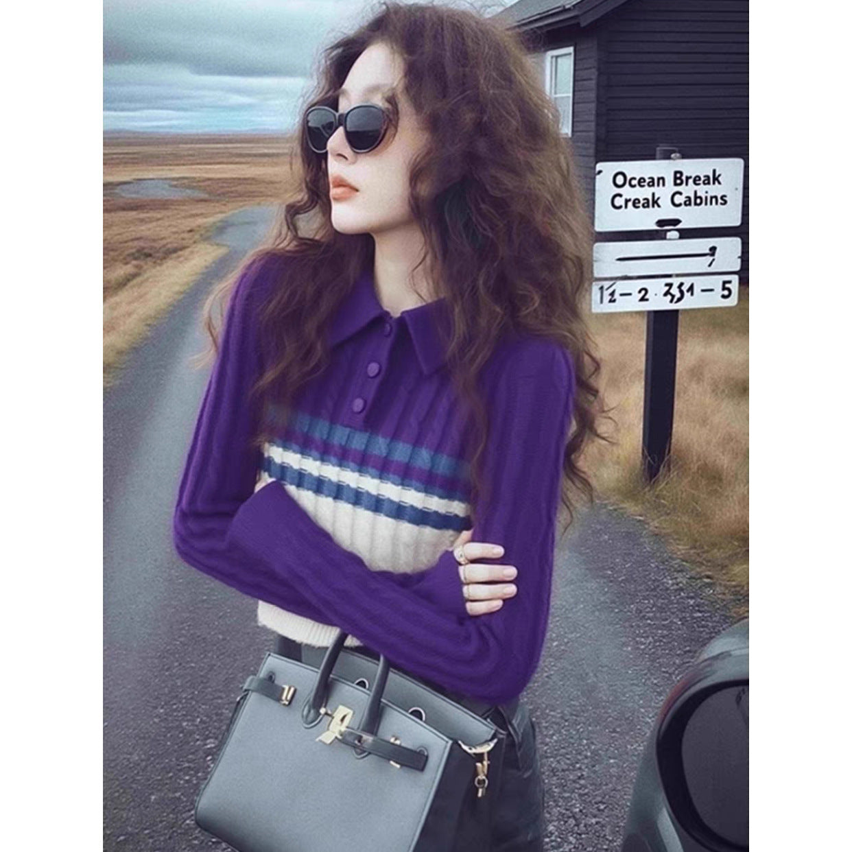 The winter of 2025 has a sense of luxury, super good-looking, soft and glutinous, lazy wind, and age-reducing style, especially relaxed, purple knitted sweater girl