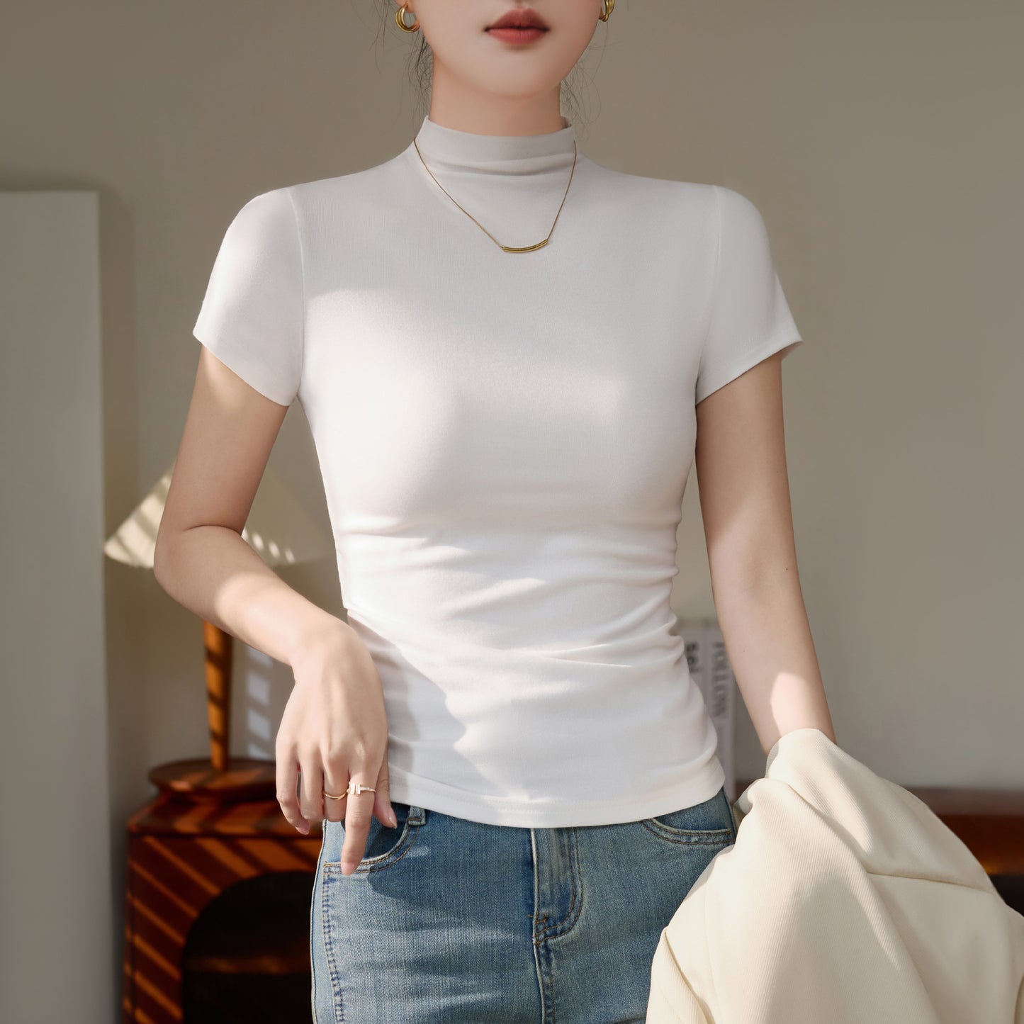 Straight shoulder short summer wear Korean base shirt short-sleeved T-shirt women's 2025 slim slim and sweet and spicy top