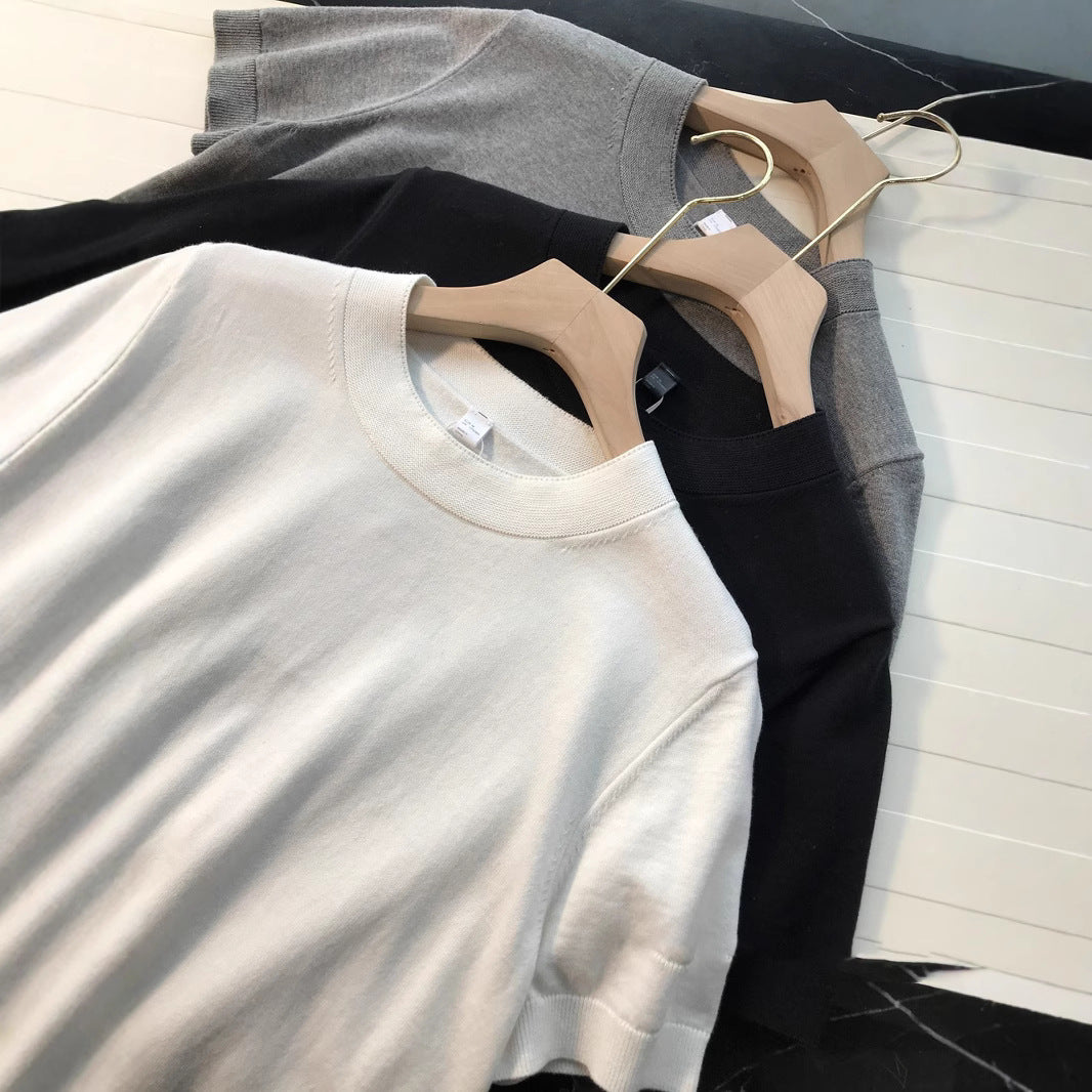 Too great value ~ Nordic niche! Simple and stylish, basic half-height round neck, slimming solid color short-sleeved knitted T-shirt