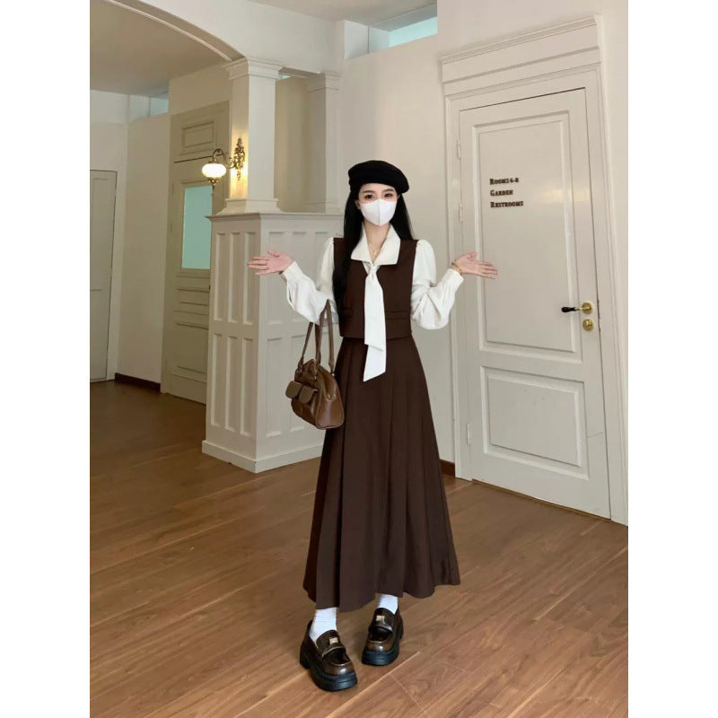 2025 new French long-sleeved dress women's early autumn is unique and beautiful, fake two gentle style temperament long skirts