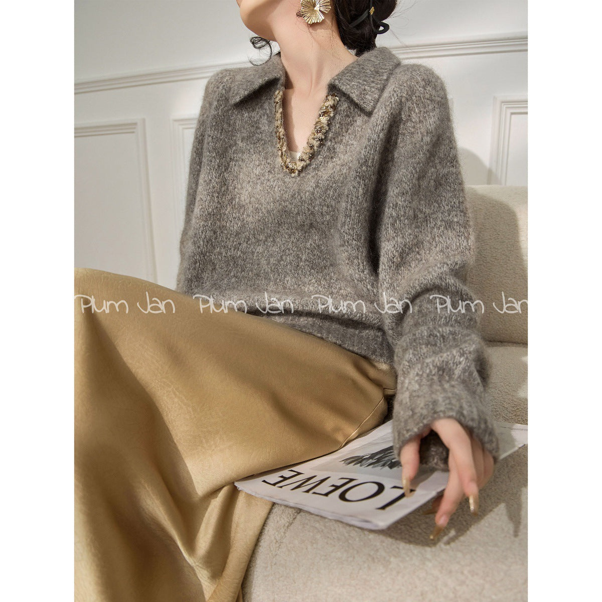 Plum Jan/Unique and beautiful This year's popular beautiful brown V-neck sweater women's 2026 new winter