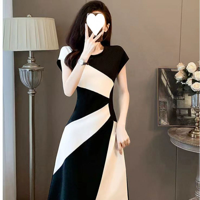 French dress summer 2024 new temperament waist thin high black and white splicing casual skirt