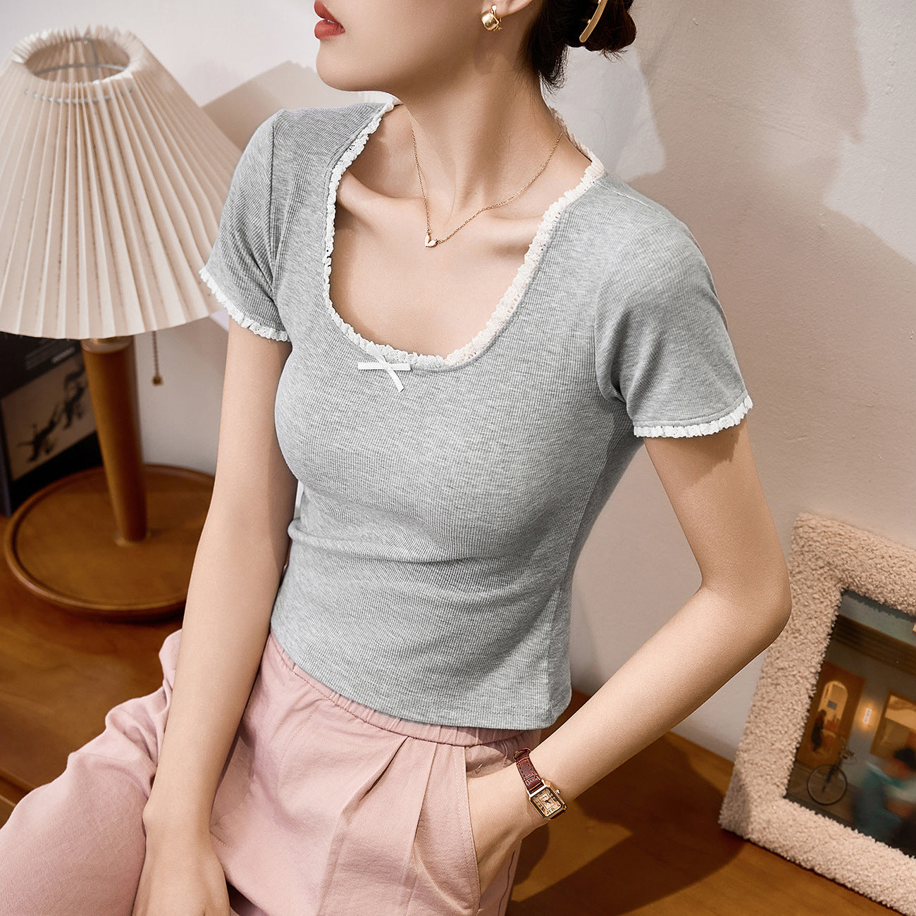 #260G Youke silk, Zhen quality #lace T-shirt women's summer new U-neck bow short-sleeved contrasting high-waisted top