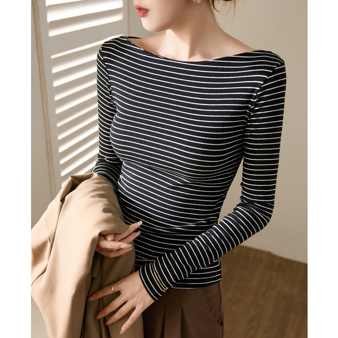 Premium retro one-word neck striped T-shirt women's long-sleeved 2026 autumn and winter new slim-fit pure cotton bottoming shirt top