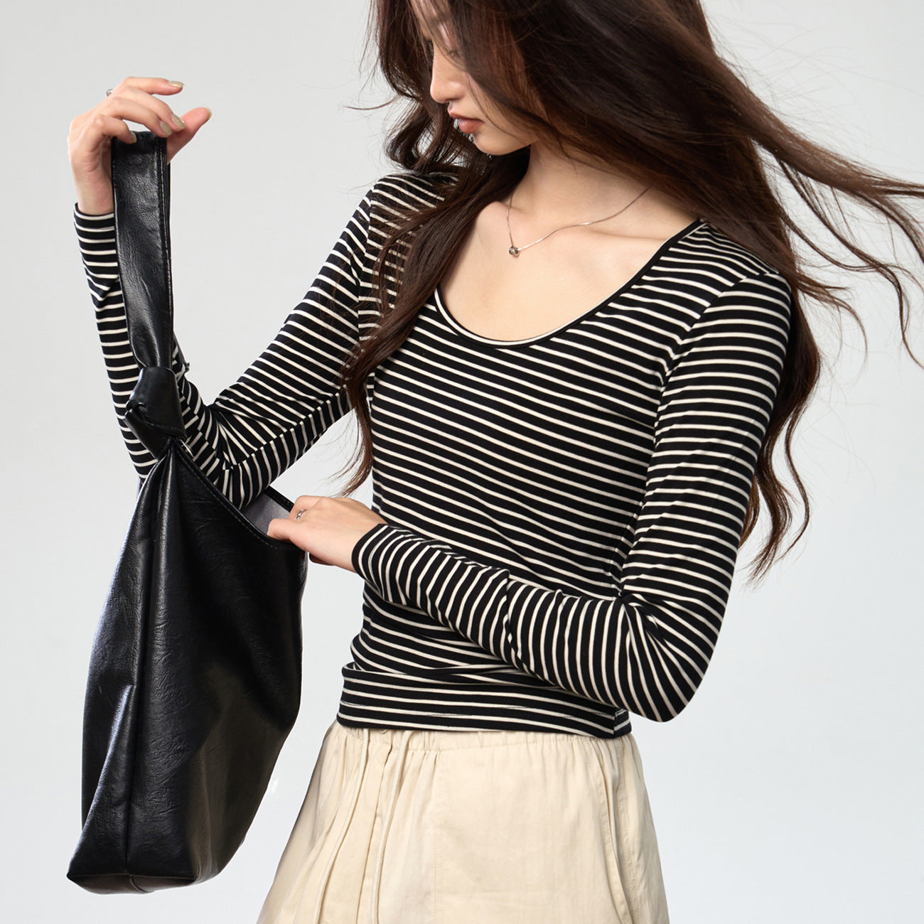 260G Tencel Lyocell Striped Bottom Shirt Women's Long Sleeve T-Shirt 2026 Autumn New Big U-Neck Versatile Shoulder Top