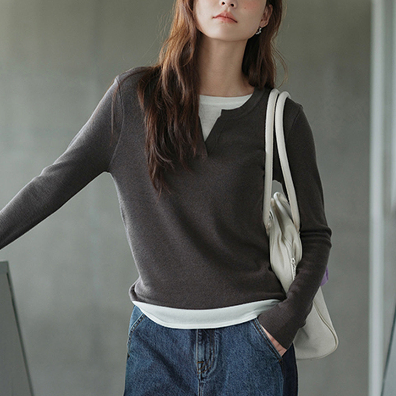 #混纺轻盈莫代尔棉亲肤柔软# 拼色假两件T恤女2026秋冬长袖打底衫