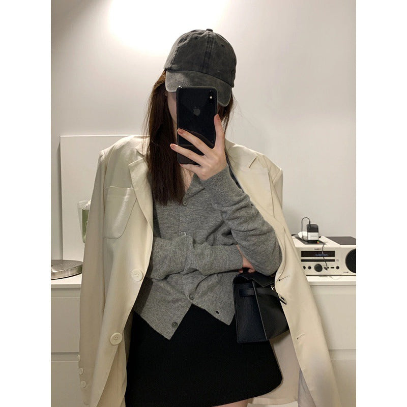 Premium Korean gray knitted cardigan women's spring and autumn temperament slim and thin outer cashmere sweater jacket top