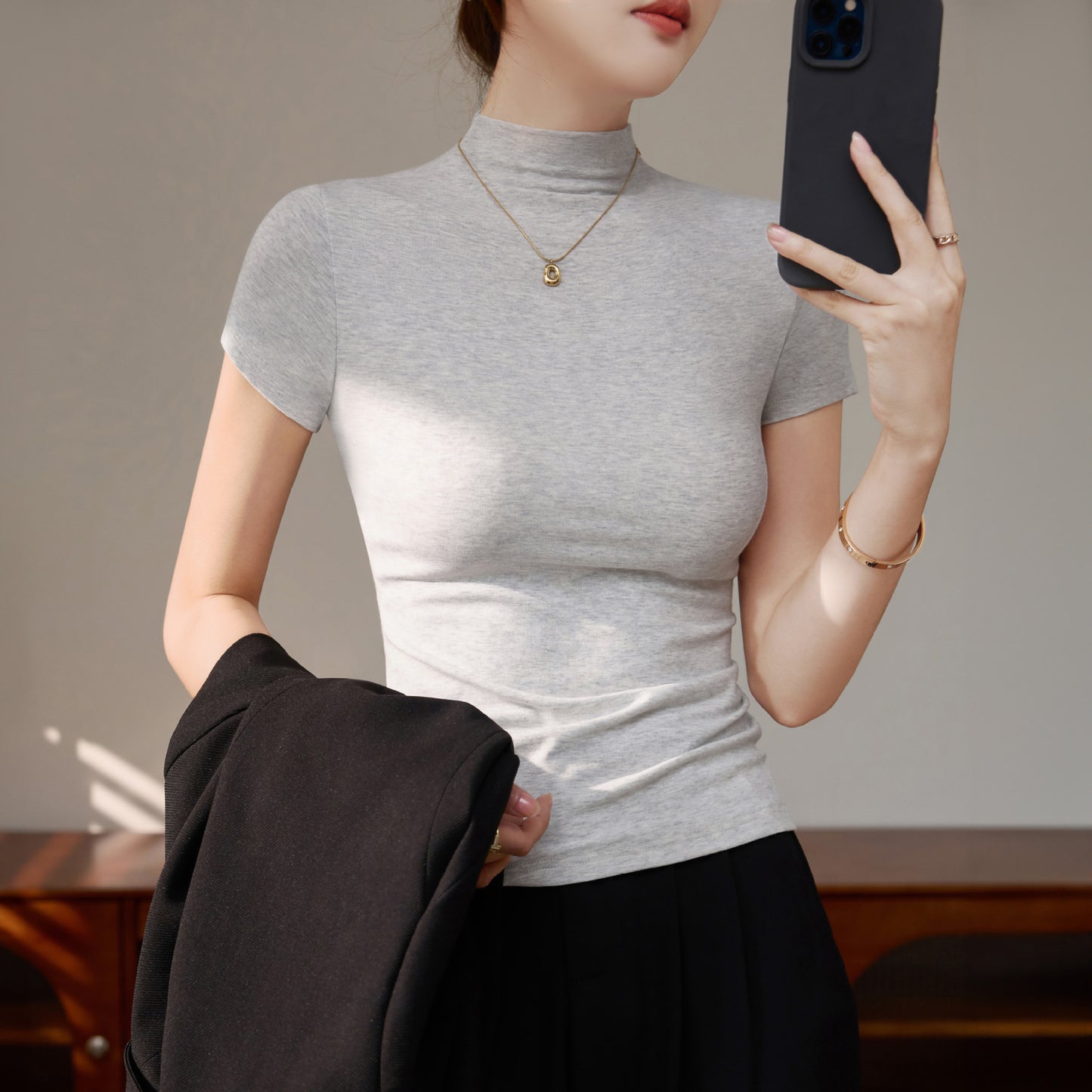 Dopamine summer short-sleeved T-shirt women's outfit semi-turtleneck base shirt thread knit slimming temperament straight shoulder top