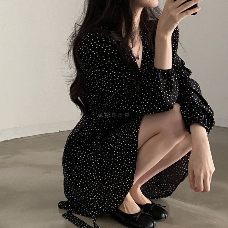 French polka dot V-neck long-sleeved dress, women's one-piece belt, spring and autumn suit, small short skirt