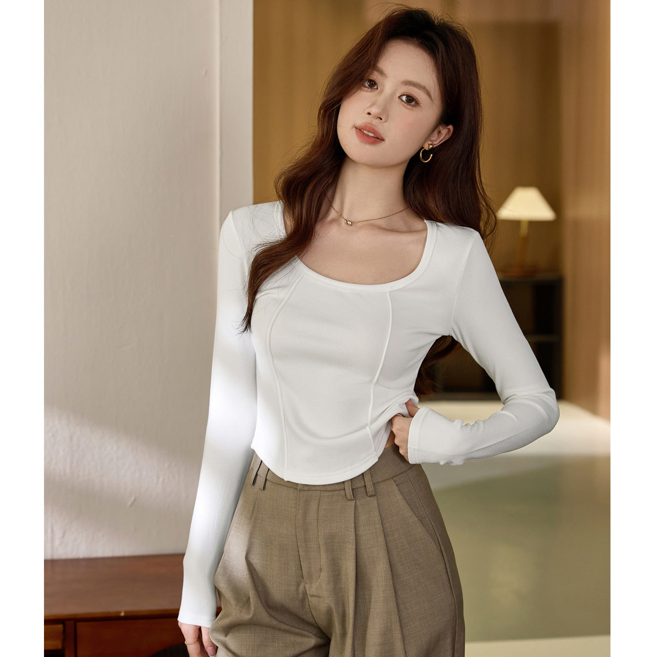 #Quality screening product #polished high-waisted short T-shirt women's big U-neck autumn new long-sleeved Spice Girl exposed navel thin velvet top