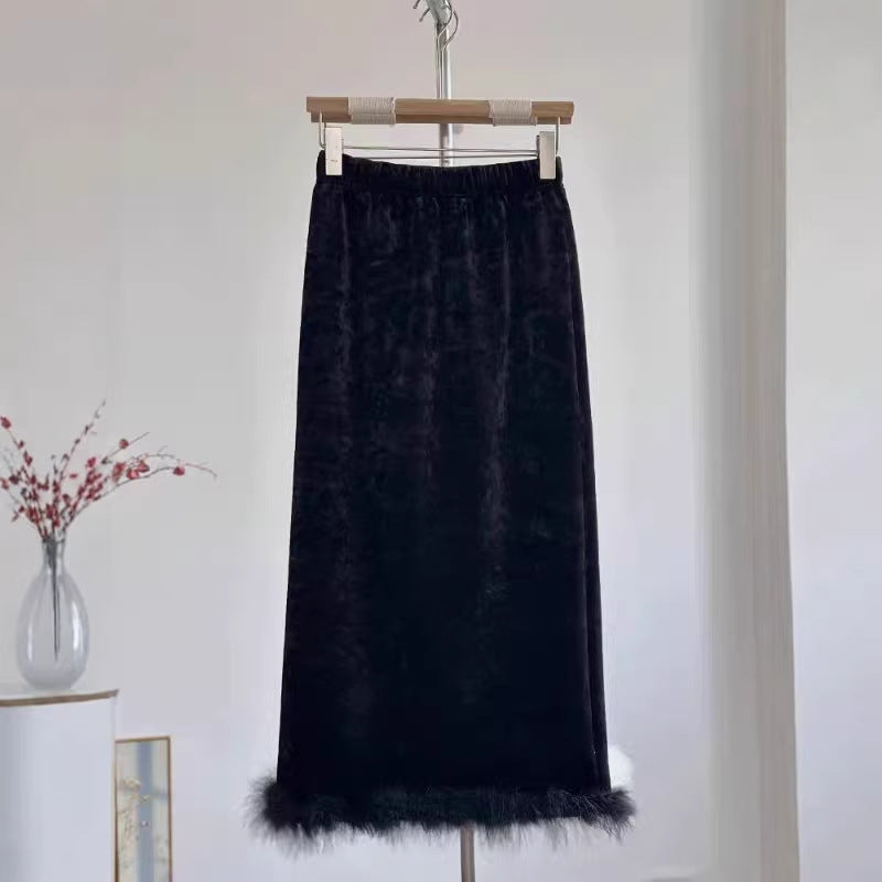 High-end black velvet skirt for women's 2025 autumn and winter new slim-fitting and thin velvet-covered straight hip-wrapped skirt