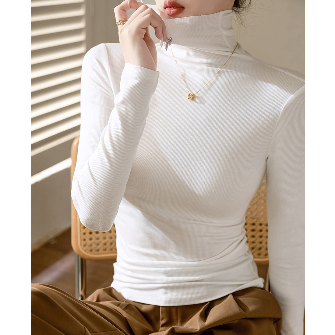 Fleece and thin close-fitting warm turtleneck bottoming shirt for women's 2026 autumn and winter new autumn clothes long-sleeved T-shirt top to wear outside