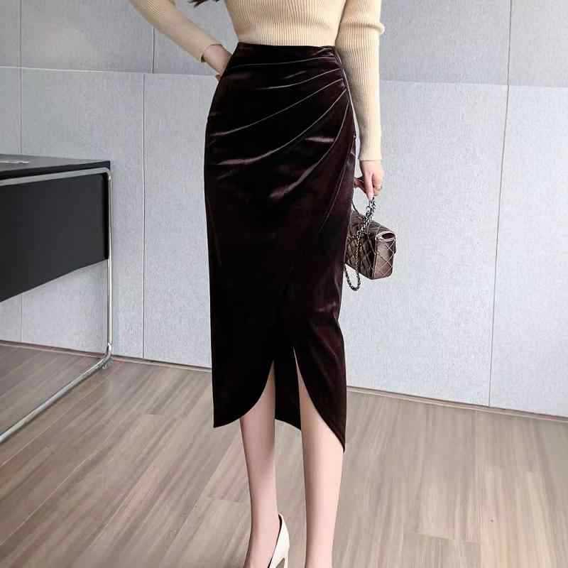 Golden velvet skirt women's 2024 autumn new high waist split one-step hip skirt medium and long autumn skirt