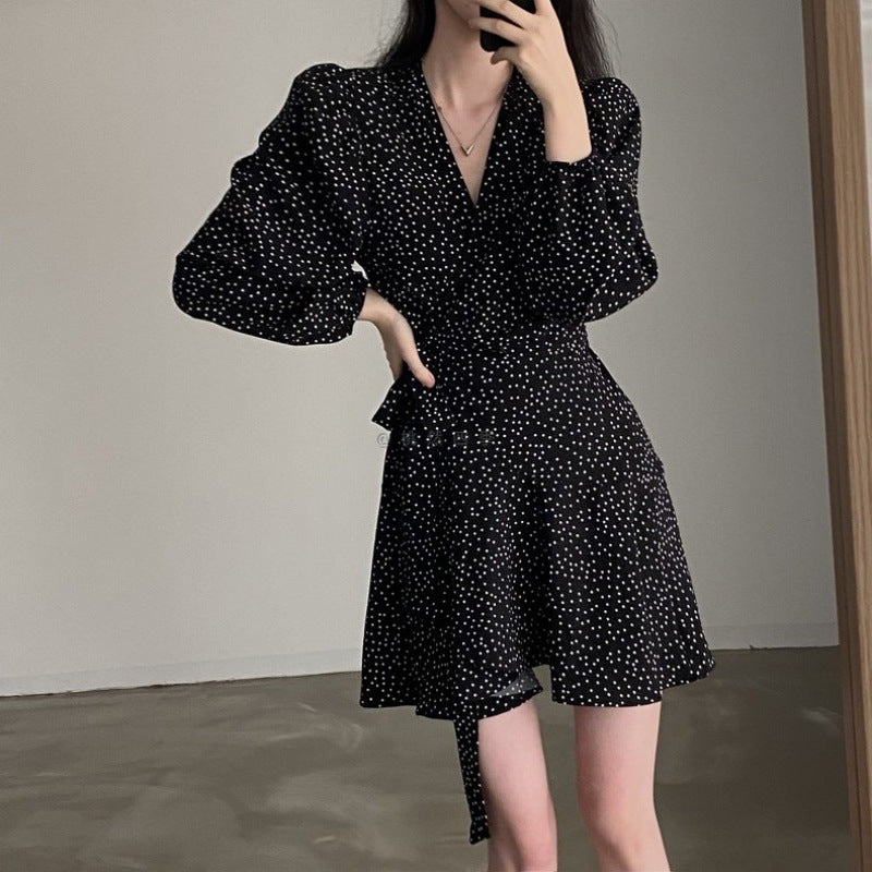 French polka dot V-neck long-sleeved dress, women's one-piece belt, spring and autumn suit, small short skirt