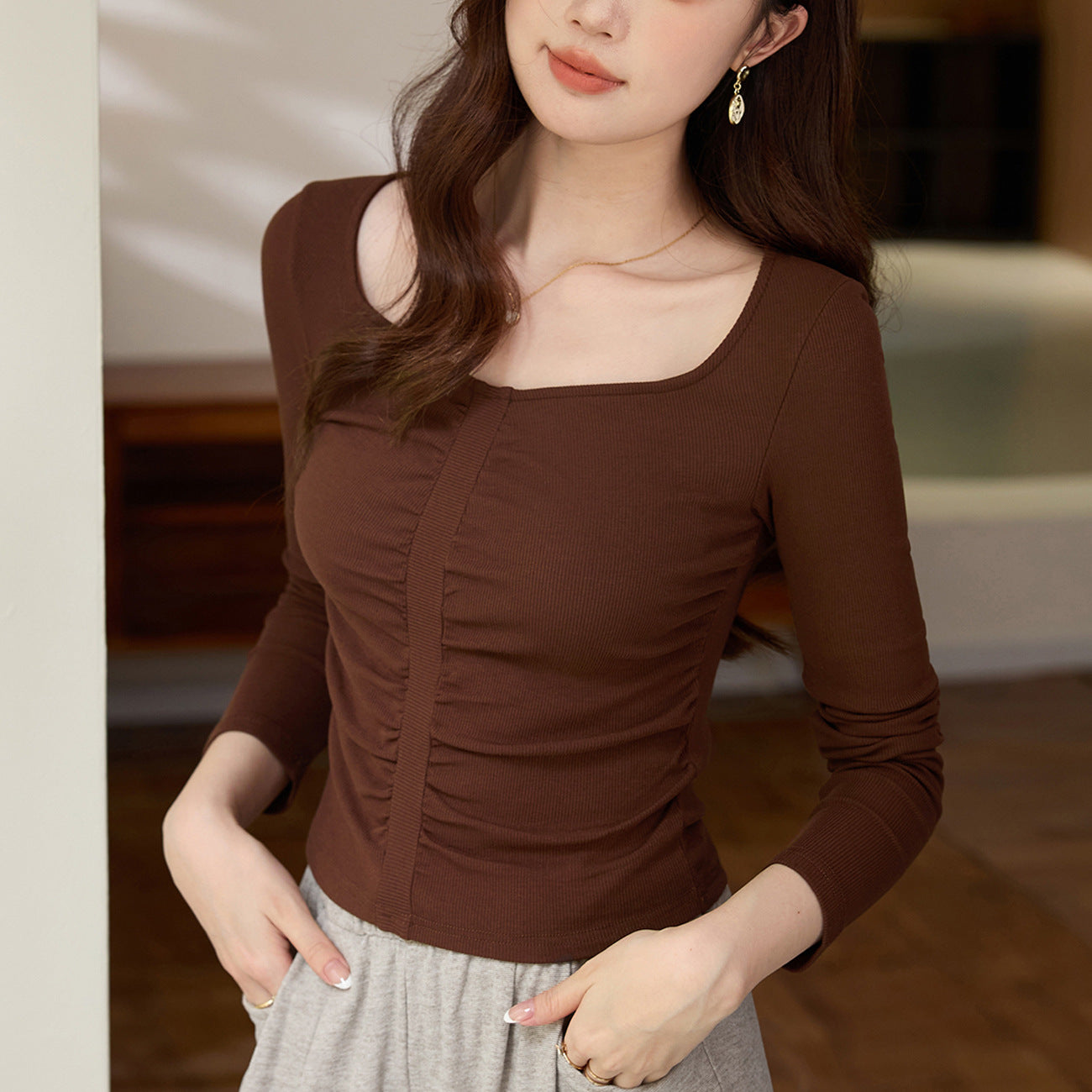 #Ingenuity Screening Products #Thin Velvet Chic Design Sense Pleated Square Neck T-Shirt Women's Long Sleeve 2026 Autumn and Winter New Bottom Shirt