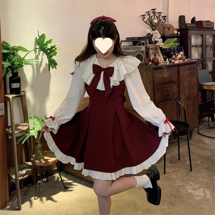 Princess style cute dress women's 2025 spring and autumn new small fresh bow suspender pleated skirt two-piece set