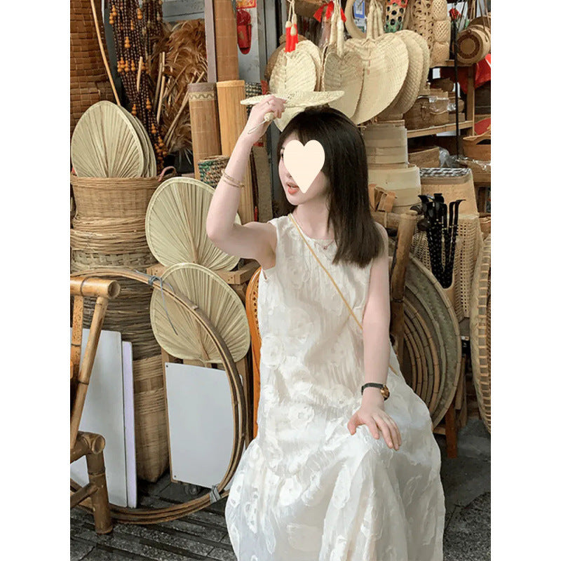 2025 new French solid color sleeveless vest dress women's summer niche design apricot dress