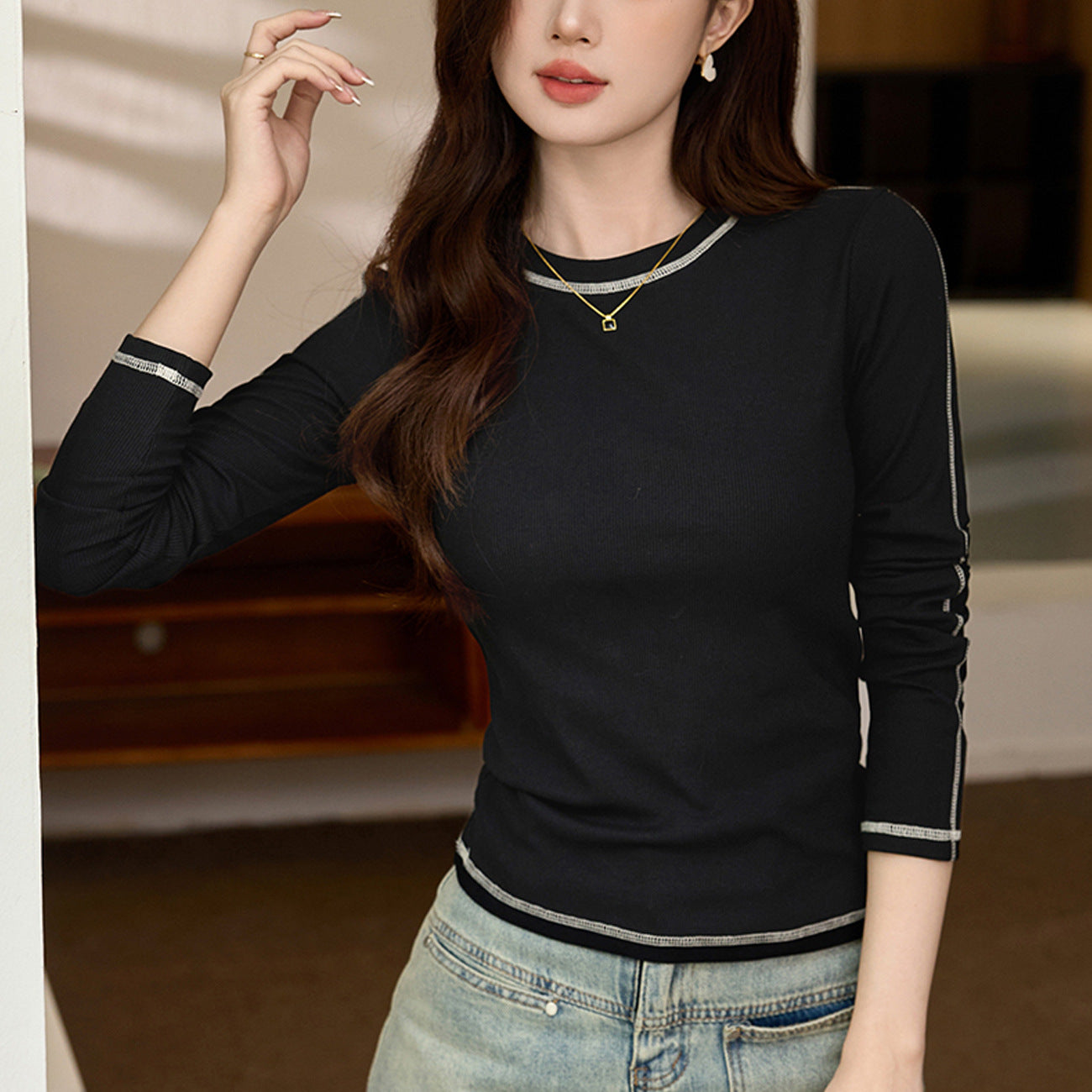 #Ingenuity Selection #Flower Needle Bright Thread Contrasting T-Shirt Women's Long Sleeve 2026 Autumn New Slim and Skinny Bottom Shirt