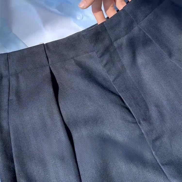 Fried chicken recommended! Old money style navy blue casual pants summer high waist pleated fashion non-stick legs linen suit pants