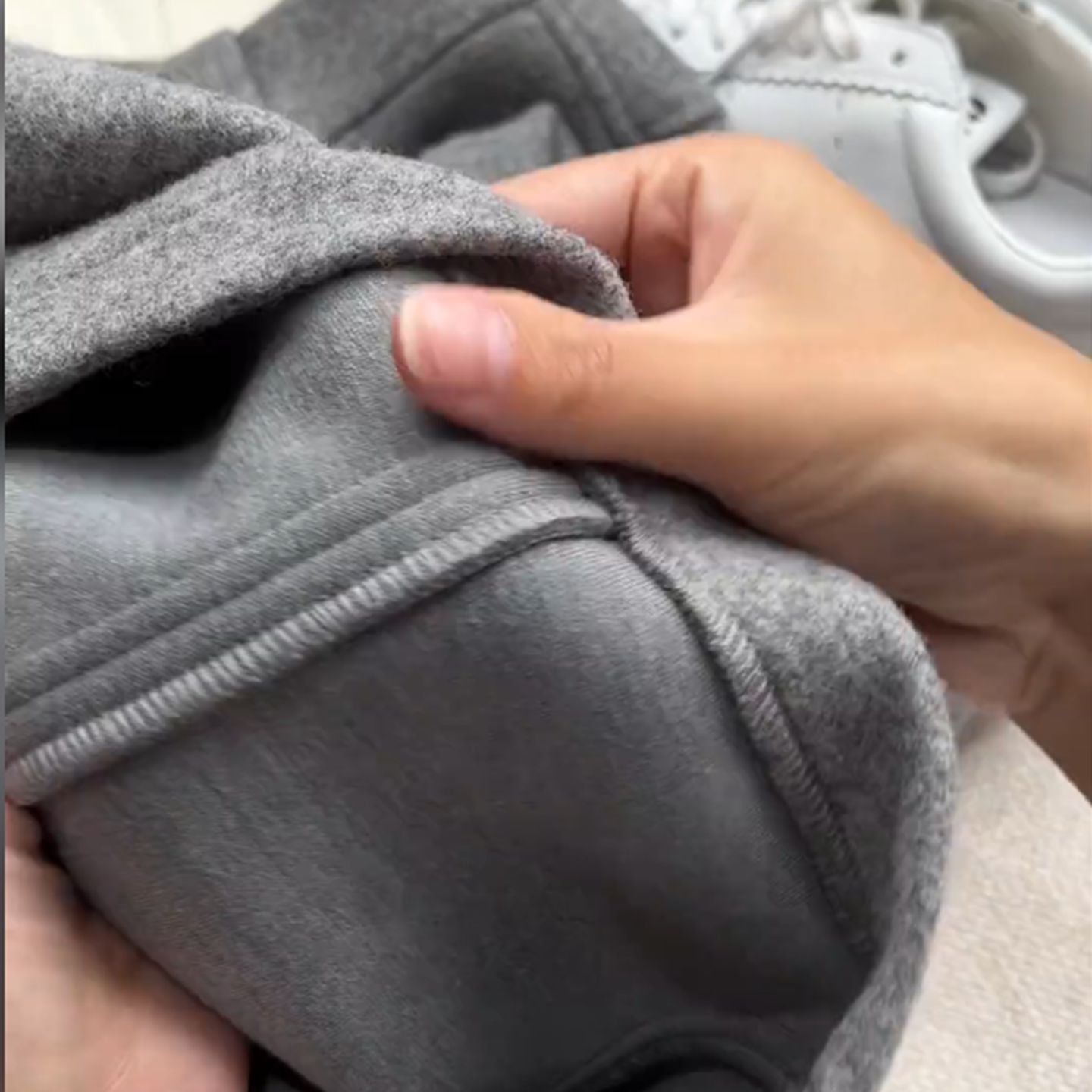 2025 autumn and winter light gray high-waisted and thin three-dimensional tailoring woolen straight-leg pants femininity warm commuter pants