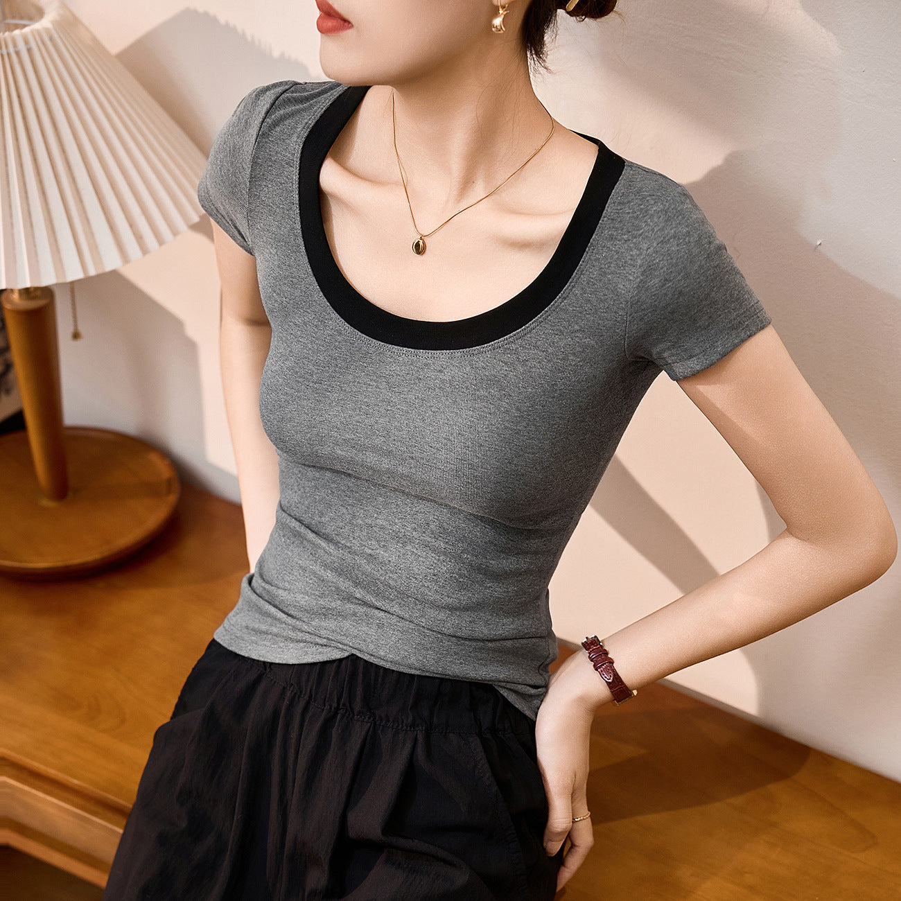 [Use good materials] Contrasting color big U-neck pure cotton T-shirt women's summer sexy 2026 new short-sleeved thin top bottoming shirt